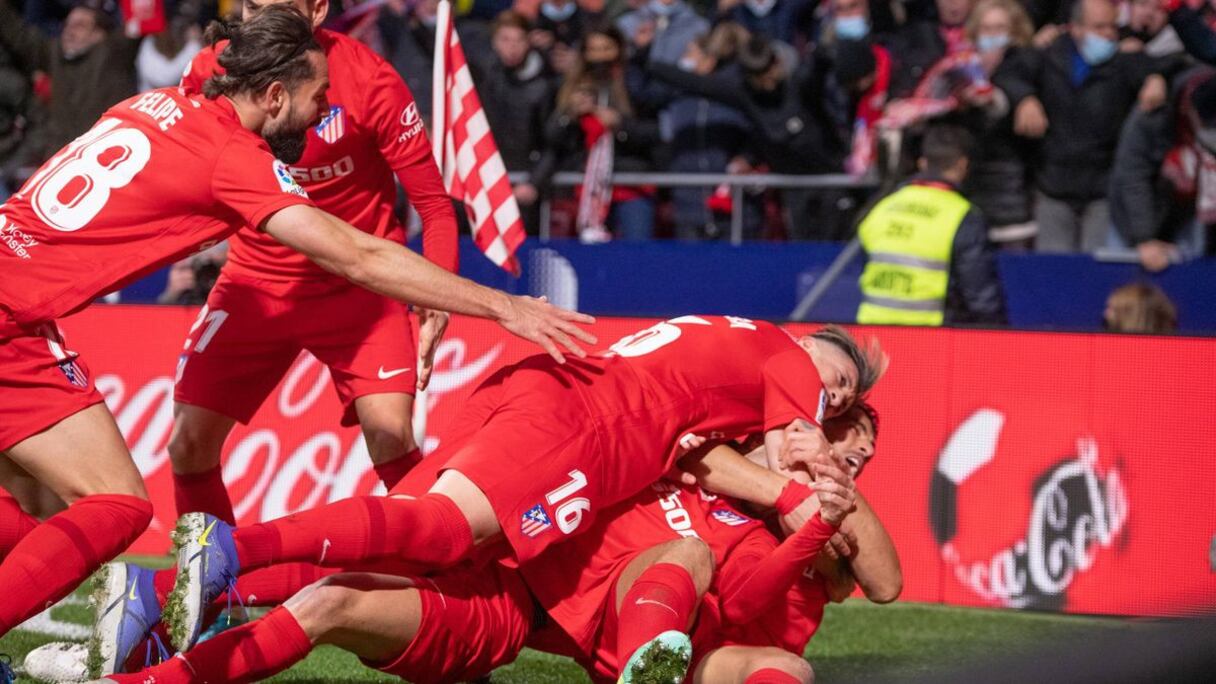 La joie folle des joueurs de l'Atlético après leur victoire face à Valence 3-2.