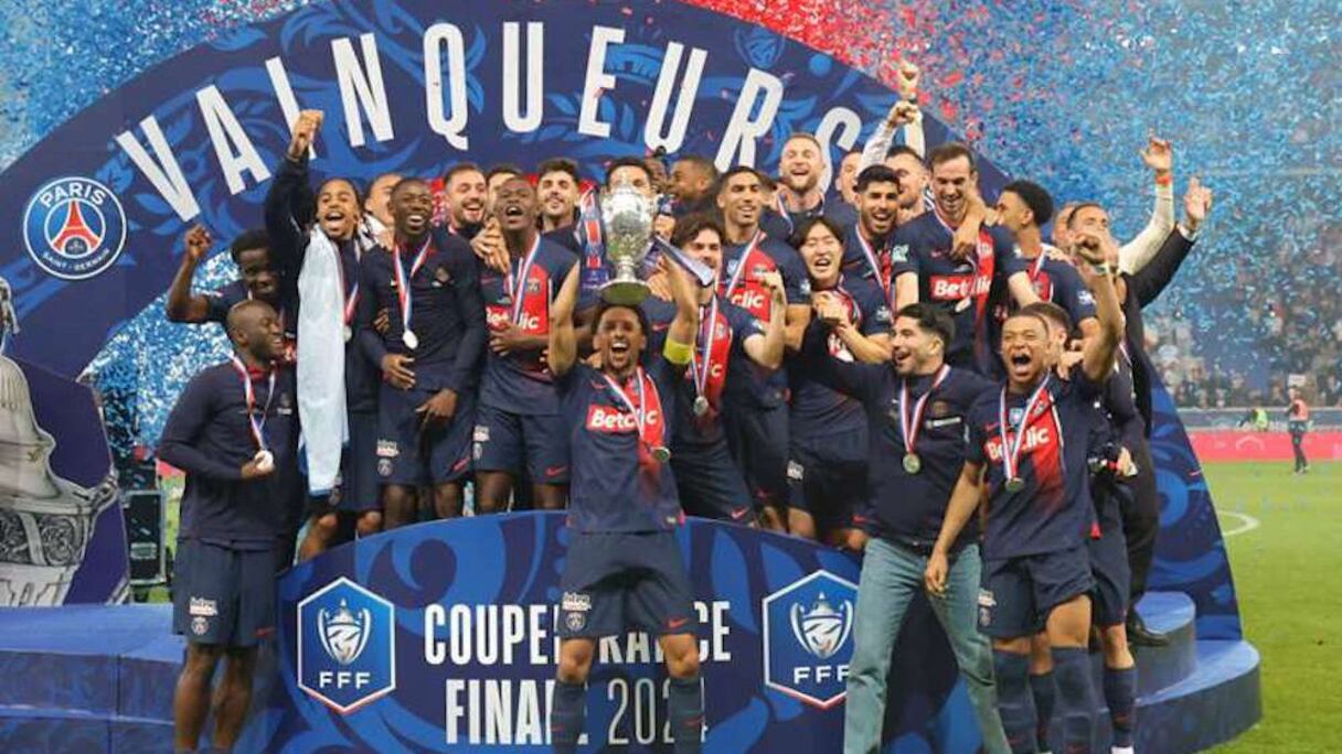 Les Parisiens fêtent la victoire en Coupe de France.