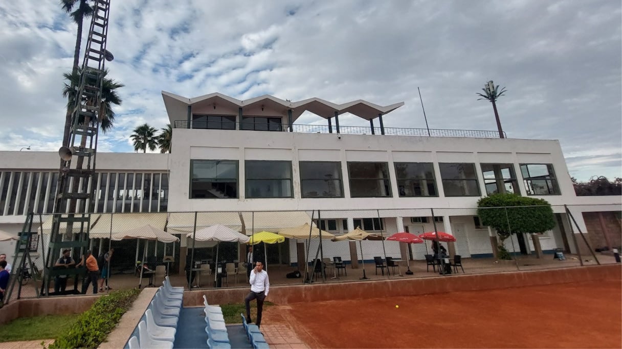 Le bâtiment du CMC Tennis, situé au cœur du Parc de la Ligue arabe à Casablanca.