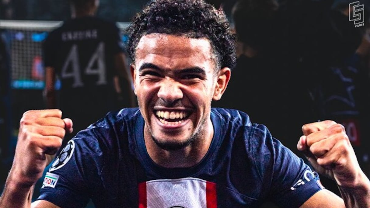 Warren Zaïre-Emery avec le Paris Saint-Germain.