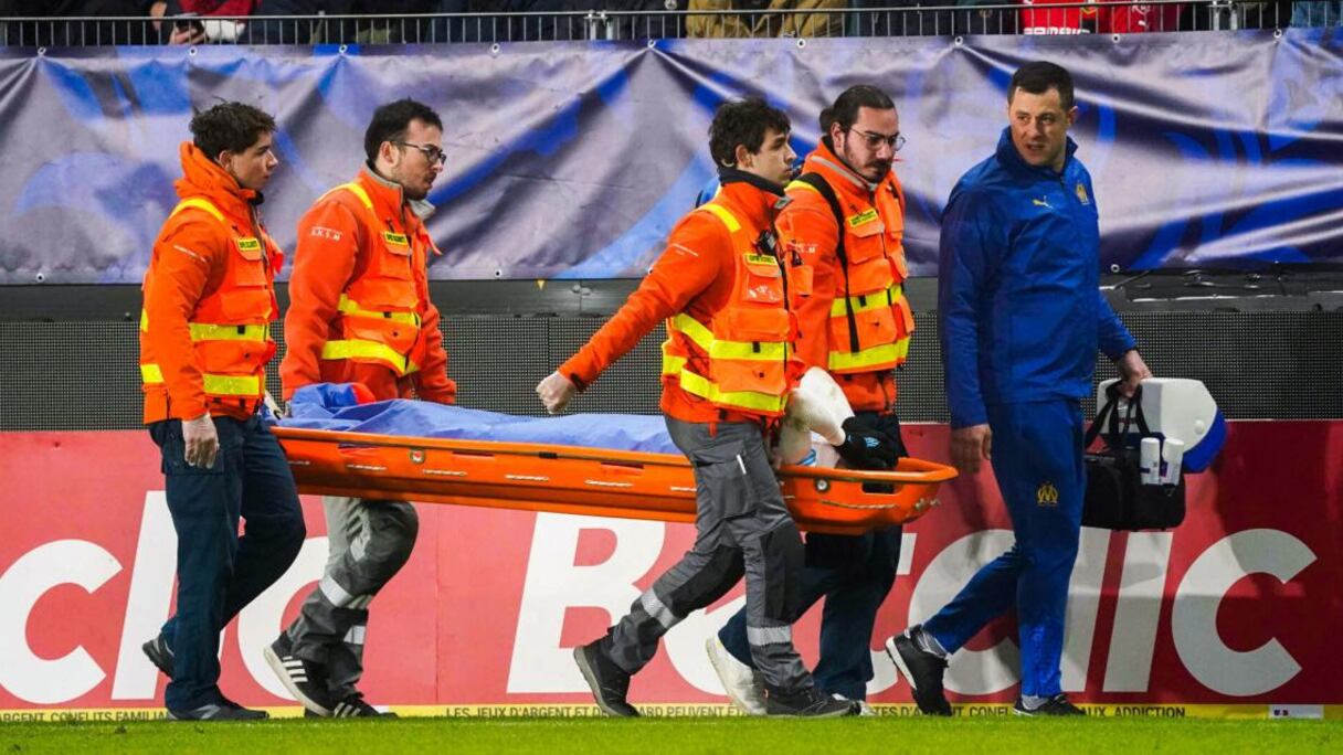 Bilal Nadir sorti sur civière dimanche 21 janvier à à Rennes.