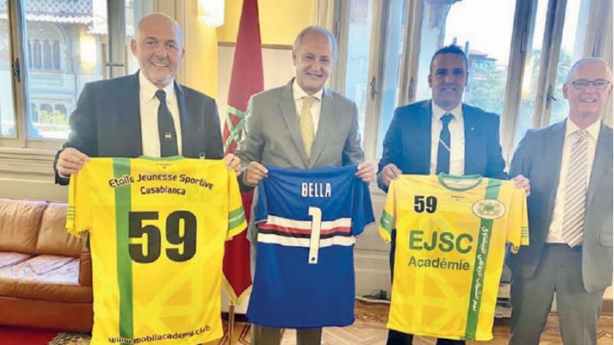 Les représentants des deux clubs ont signé l'accord, ce mardi 28 juillet.