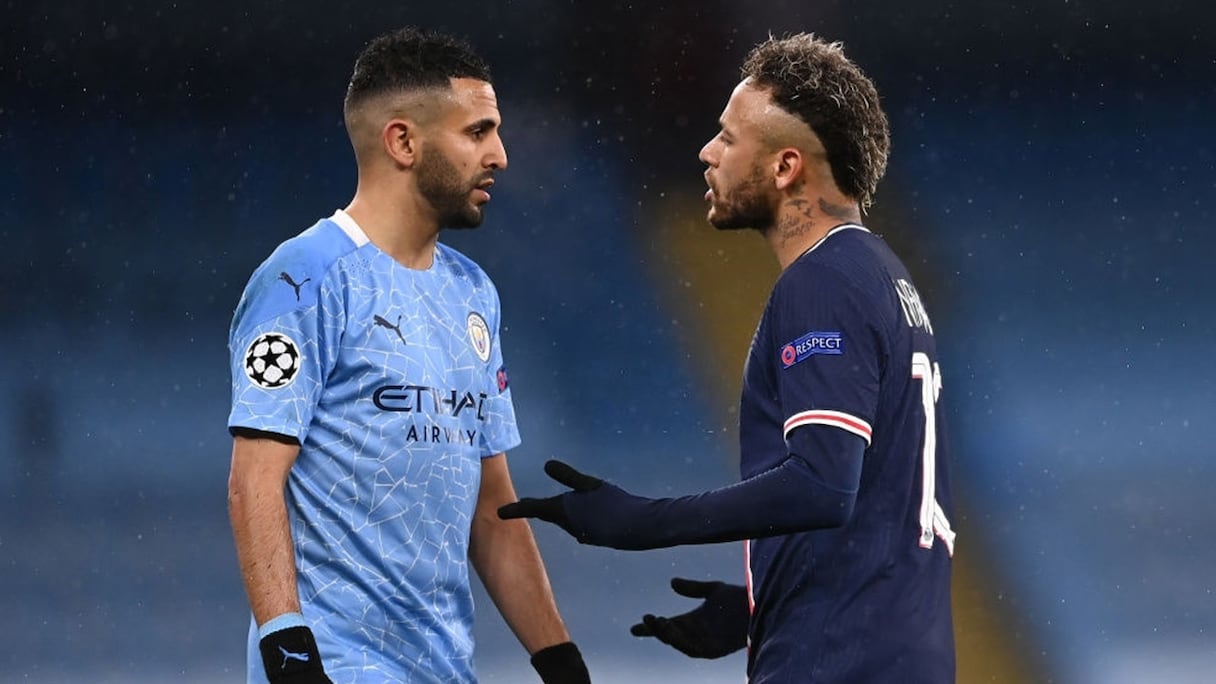 Neymar bousculant violemment Mahrez lors de PSG-City en Ligue des champions.