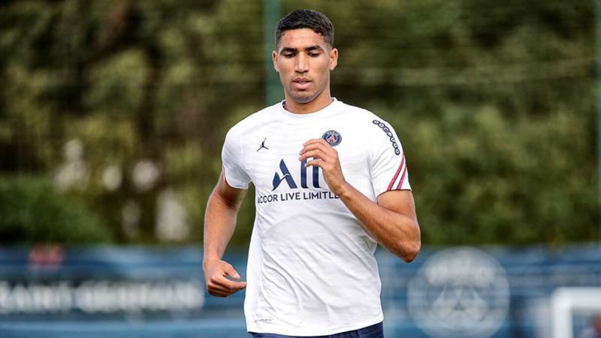 Achraf Hakimi fait ses premiers pas au PSG.