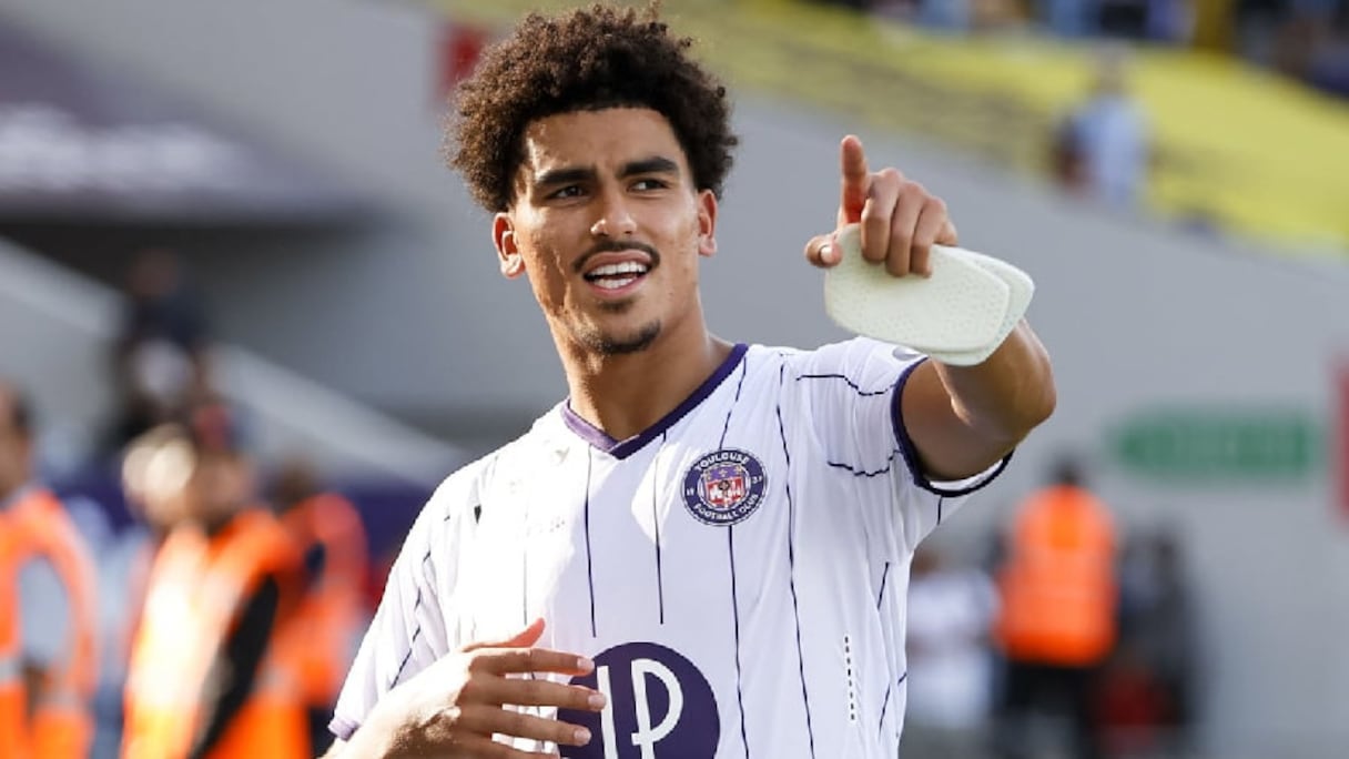 Zakaria Aboukhlal avec le Toulouse FC.