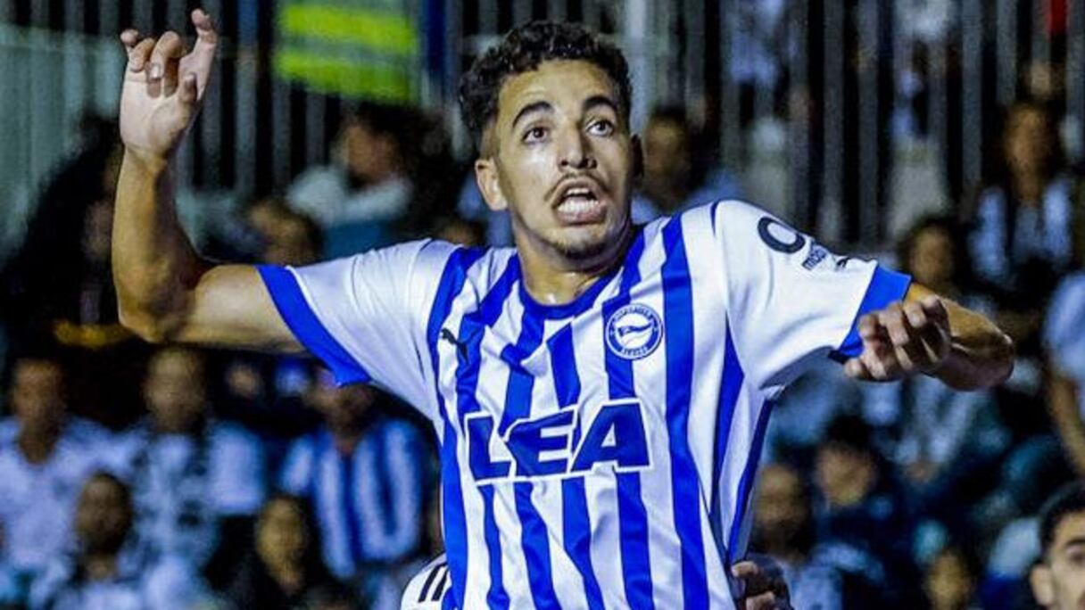 Abdel Abqar, nouveau défenseur des Lions de l'Atlas qui évolue au Deportivo Alavés (Liga 2).