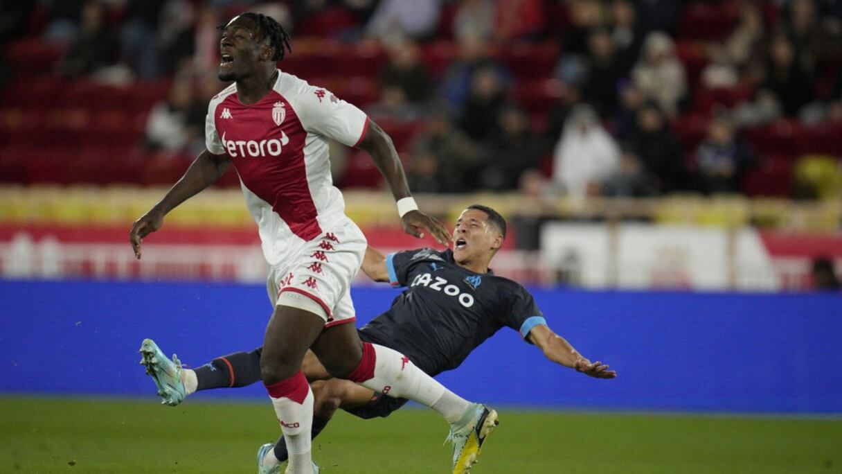 Axel Disasi, défenseur de l'AS Monaco, et Amine Harit, milieu de l'Olympique de Marseille.