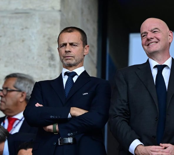 Aleksander Čeferin, président de l'UEFA, et Gianni Infantino, président de la FIFA.