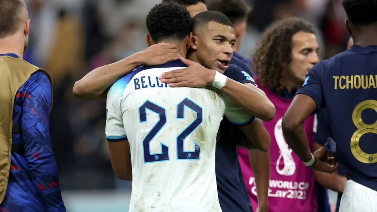 Jude Bellingham et Kylian Mbappé lors d'un duel entre l'Angleterre et la France.