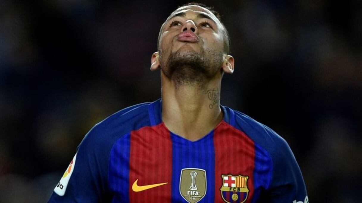 L'attaquant brésilien du FC Barcelone Neymar face à Malaga le 9 novembre 2016 au Camp Nou.