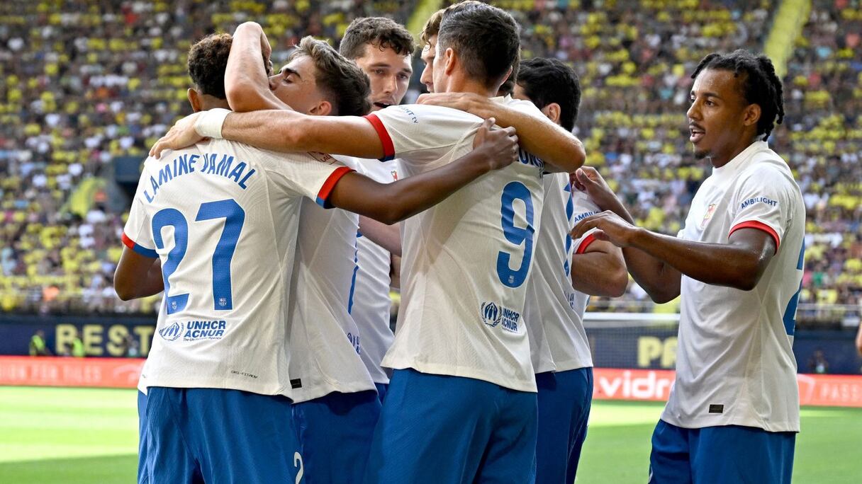 La joie des joueurs du Barça après leur victoire 4-3 en match de Liga sur la pelouse du Villarreal, le 27 août 2023.