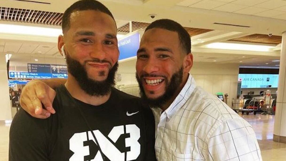 les frères jumeaux Muhammad et Musa Abdul-Aleem.