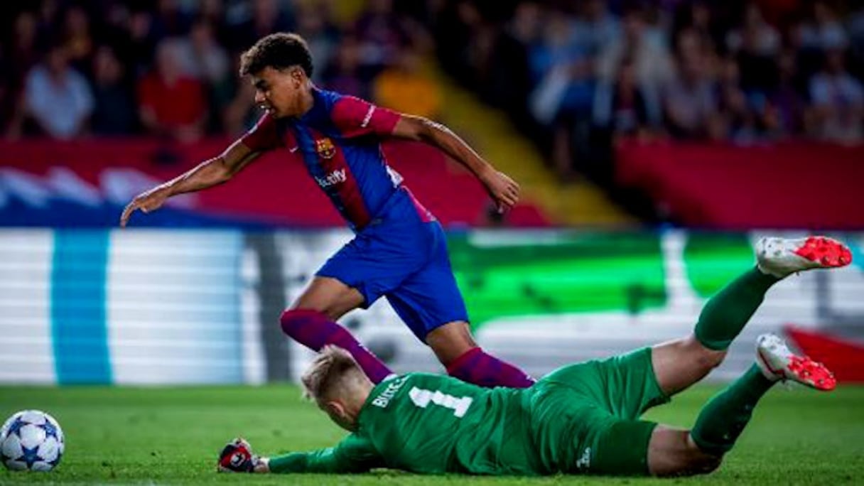 Lamine Yamal sous le maillot du Barça.