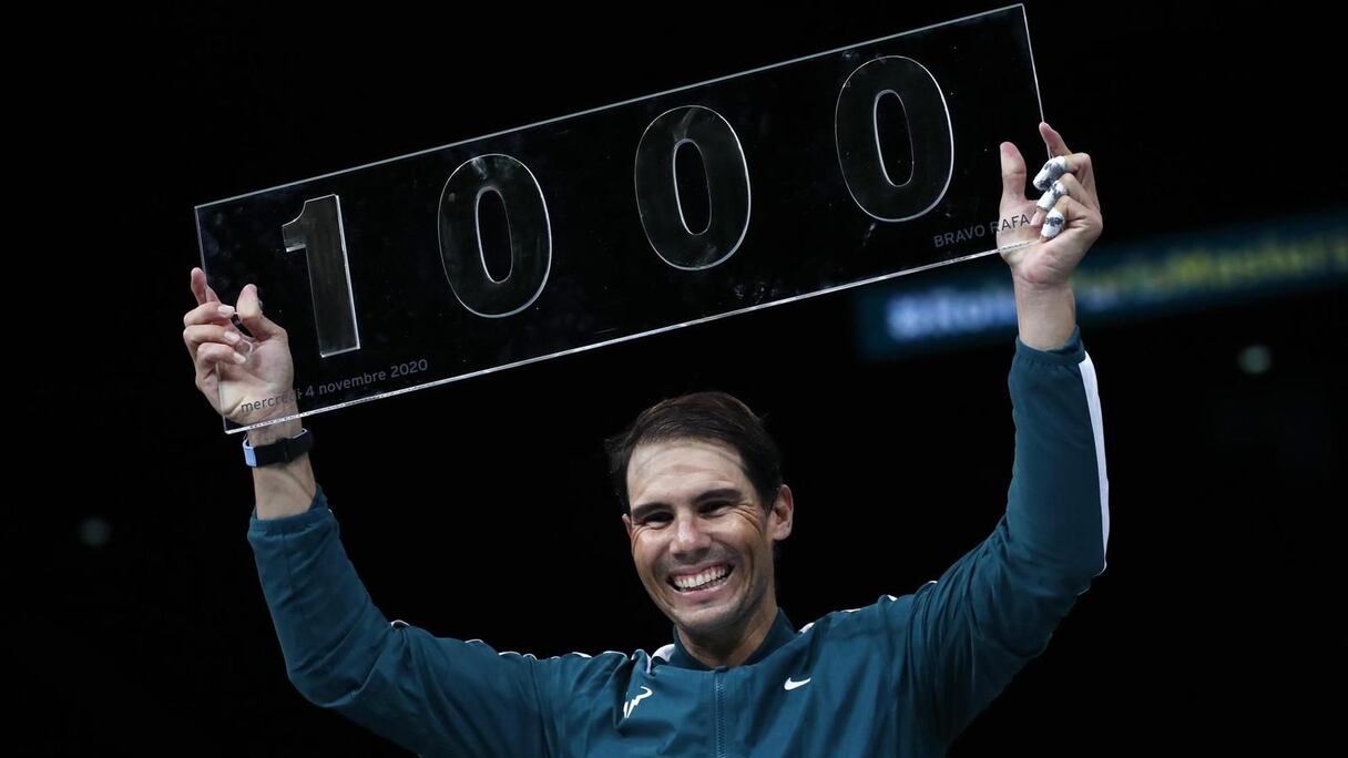 Rafael Nadal célébrant sa 1.000e victoire au Masters 1000 de Paris, mercredi 4 novembre 2020.