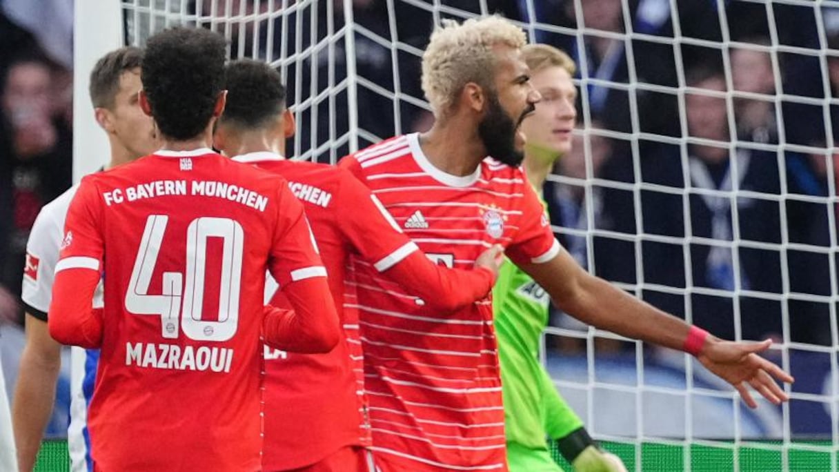 Les joueurs du Bayern Munich, avec Noussair Mezraoui, exultent après la victoire face au Hertha Berlin (2-3), le 5 octobre 2022.
