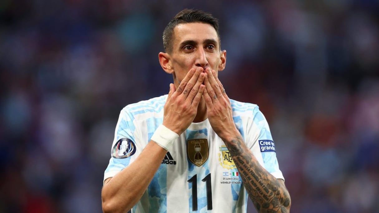 Angel Di Maria (34 ans).
Le Mondial qatari sera sa der des ders avec l’Albiceleste. «Après cette Coupe du monde, il sera temps, il y a beaucoup de gars qui sont au niveau international… Continuer avec l’Argentine serait un peu égoïste après tant d’années et après avoir réalisé ce que je voulais réaliser», avait expliqué l’attaquant aux 123 sélections.