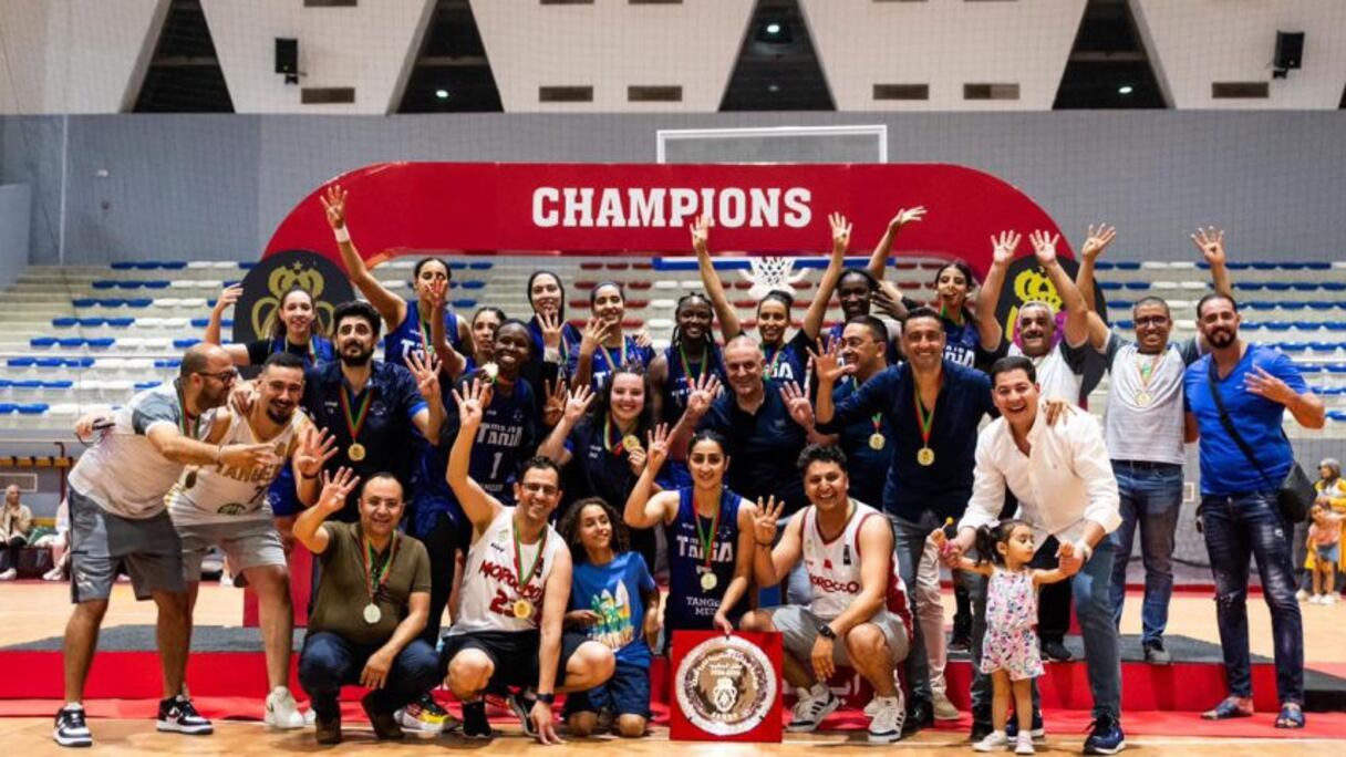 L'équipe féminine Majd Tanger (section basket)