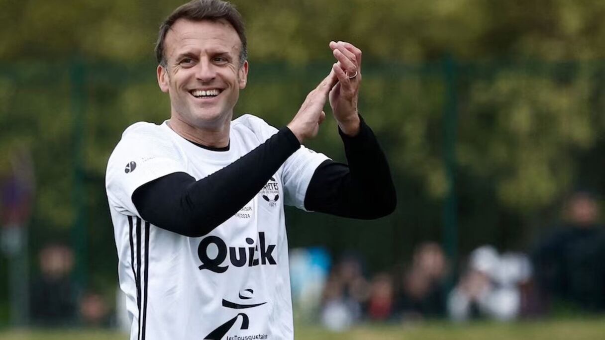 Emmanuel Macron a joué à Plaisir (Yvelines), en région parisienne, avec le Variétés Club de France, le 24 avril 2024.