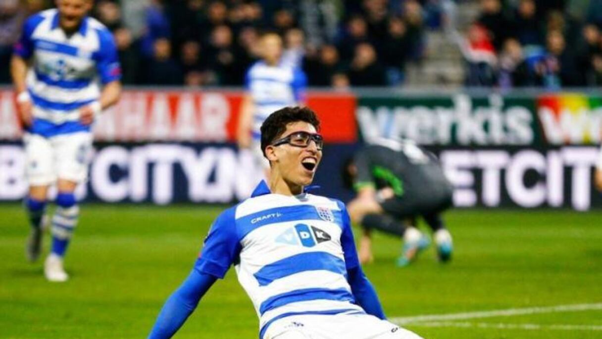 Younes Taha a reçu un bel accueil de la part de ses coéquipiers du FC Twente, au Pays-Bas, ce mardi 11 juillet.