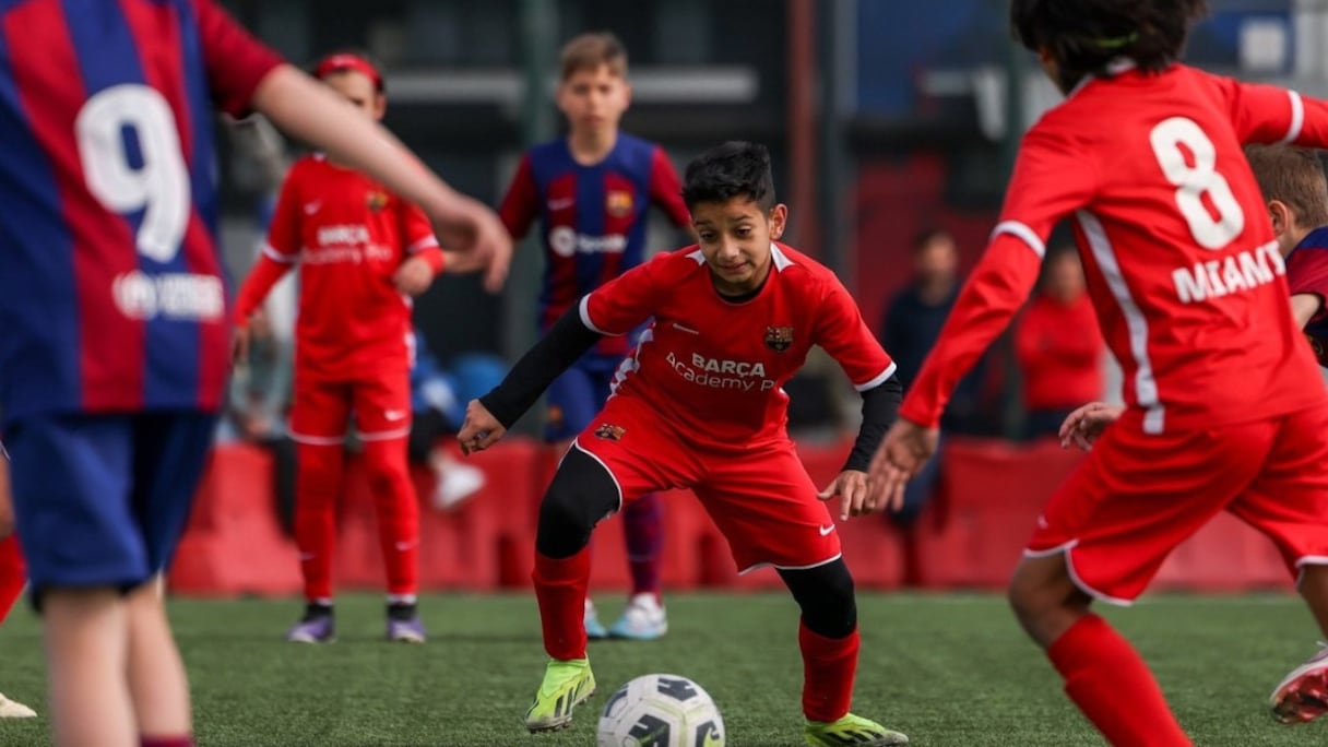 De jeunes joueurs de l'Académie du Barça au Maroc.