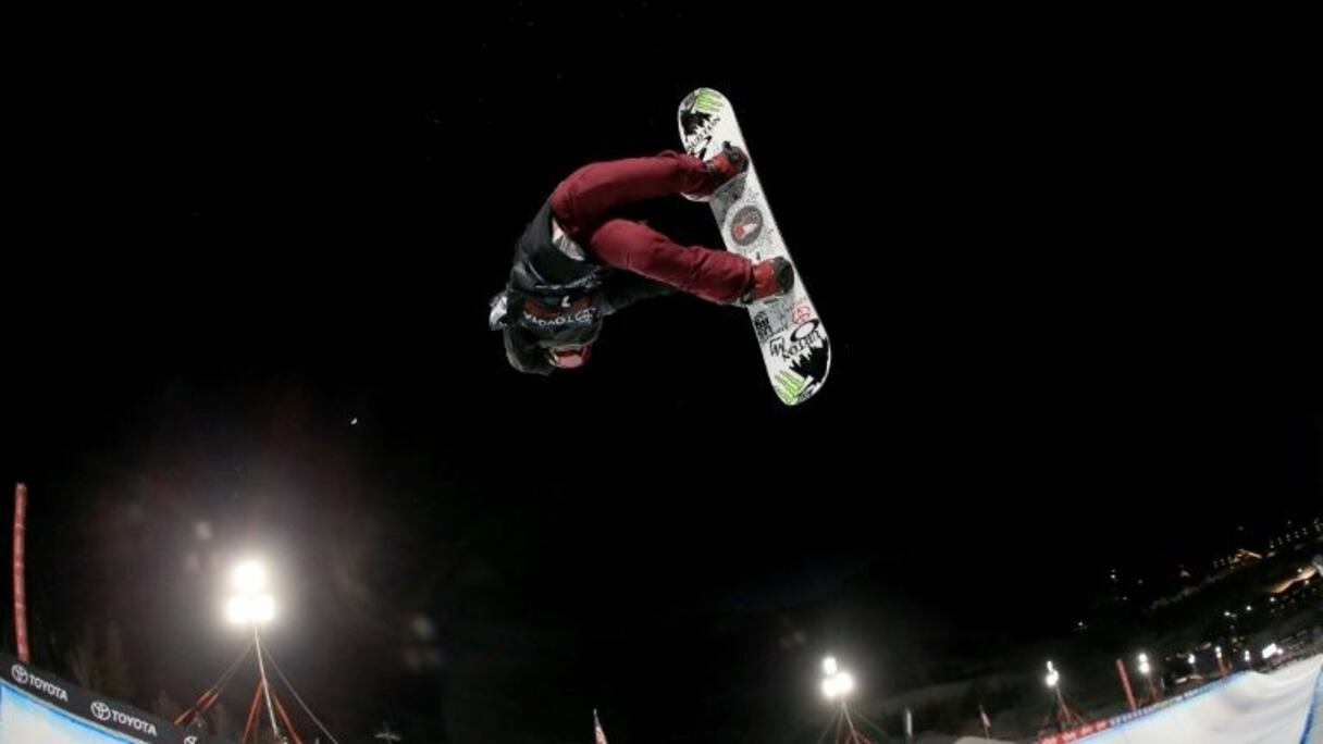 Chloe Kim en finale des Snowboard Halfpipe au Grand Prix Toyota U.S., à Mammoth en Californie, le 20 janvier 2018