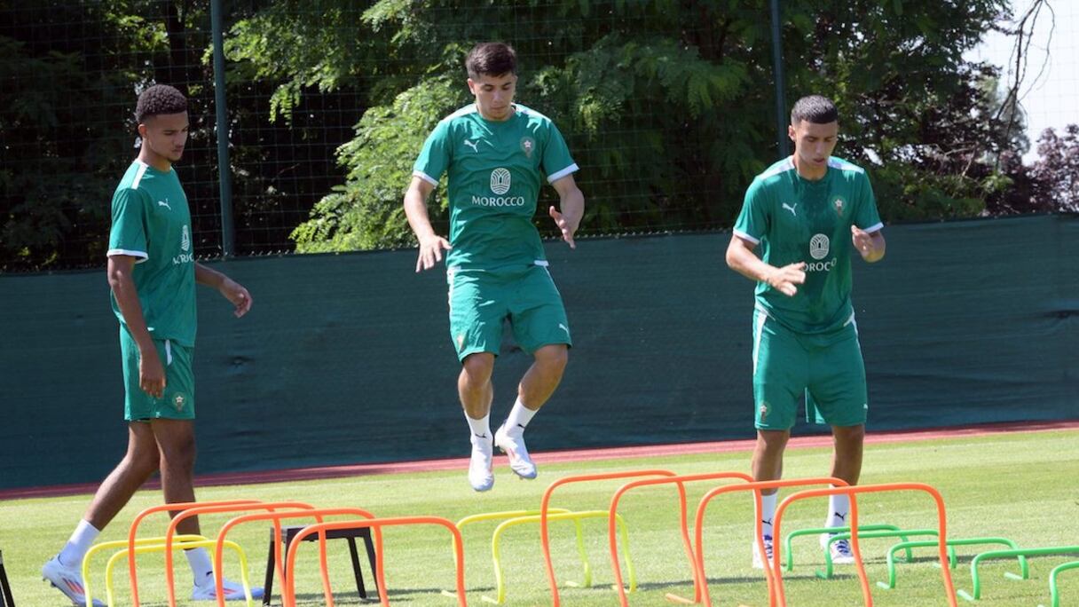 Les Lionceaux de l’Atlas lors de leur ultime séance d'entrainement dans la banlieue Lyonnaise, le 20 juillet 2024.