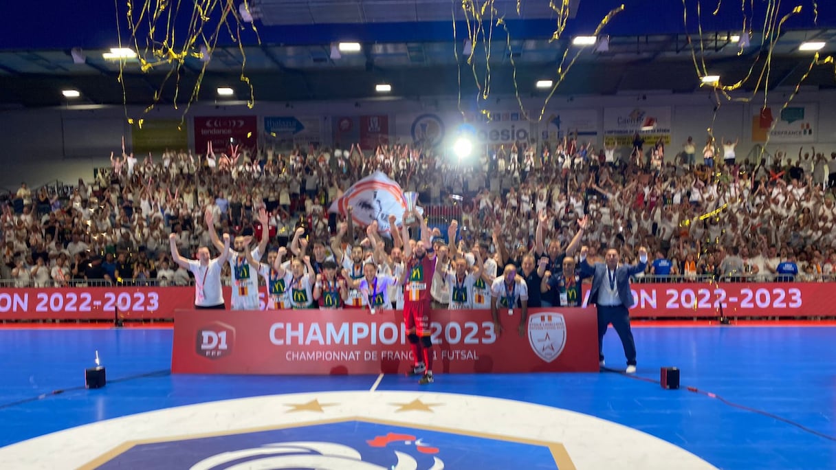 Soufiane El Mesrar et Bilal Bakkali ont été sacrés champions de France avec l'Etoile Lavalloise, ce samedi 17 juin, à l'issue de la finale du championnat de D1, face au SC Paris (5-3).