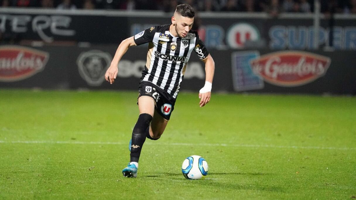 Farid El Melali, international algérien et joueur du SCO Angers.