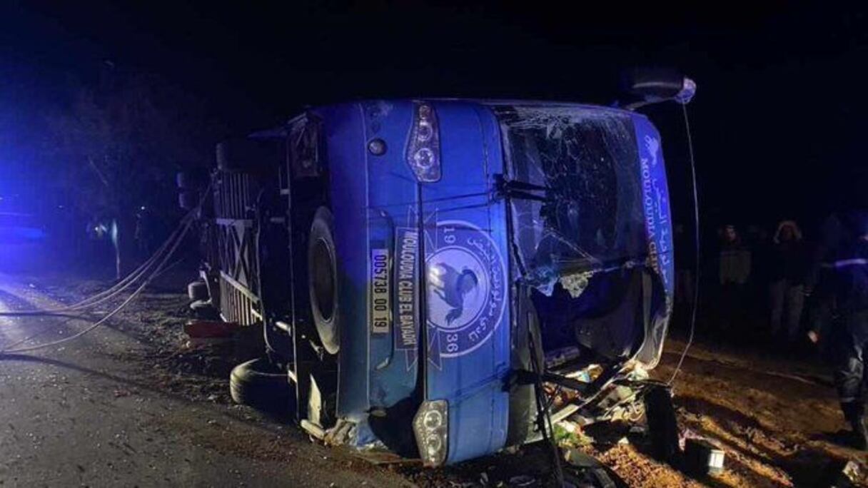 Nouvel accident meurtrier en Algérie impliquant le bus de l'équipe du Mouloudia d'El Bayadh.