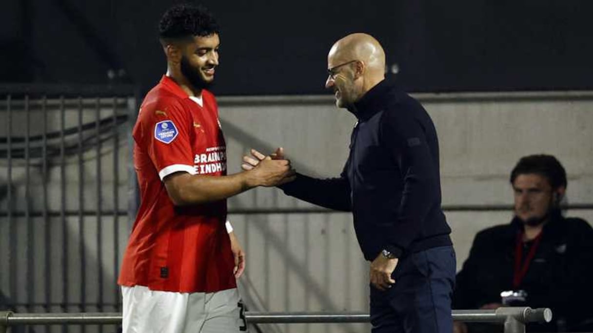 Ismael Saibari et son coach au PSV Eindhoven, Peter Bosz.
