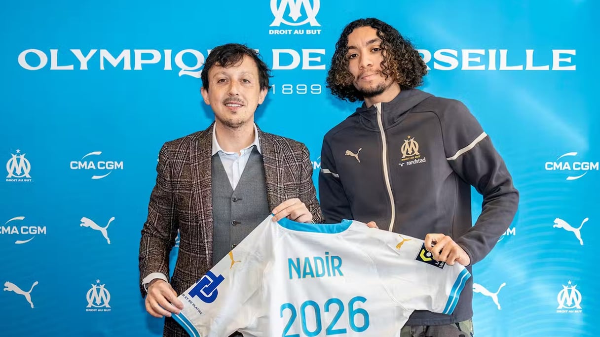 Le Lionceau de l'Atlas Bilal Nadir en compagnie du président de l'OM, Pablo Longoria