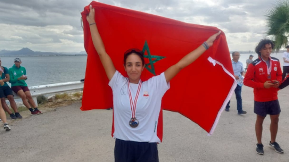 La rameuse marocaine Majdouline El Allaoui qualifiée aux Jeux olympiques 2024.