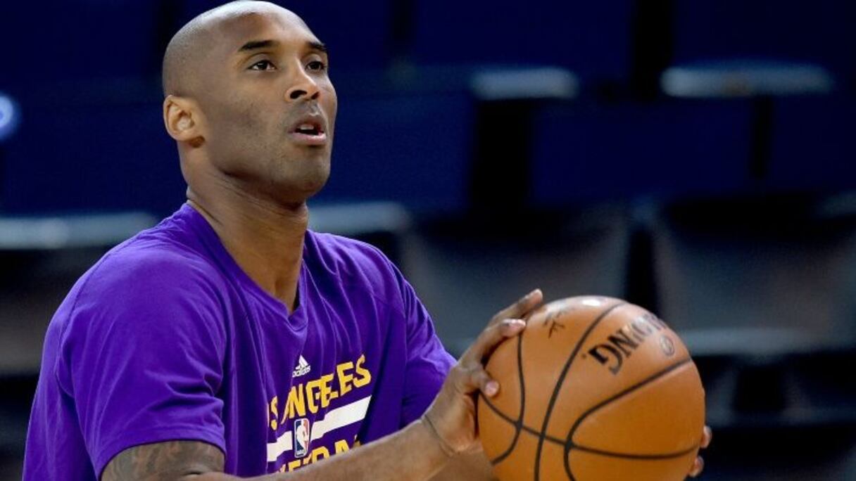 Kobe Bryant des Los Angeles Lakers, le 24 novembre 2015 contre les Golden State Warriors à Oakland.