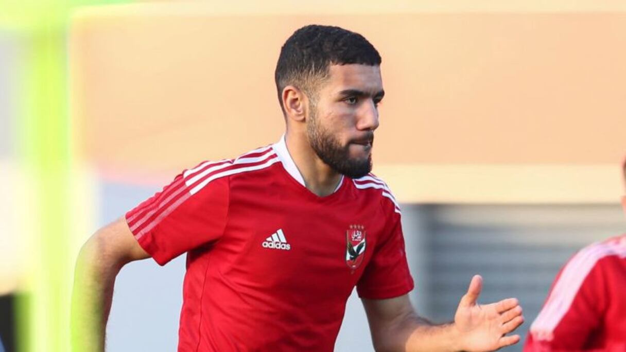 Ahmed Kendouci avec le maillot d'Al Ahly