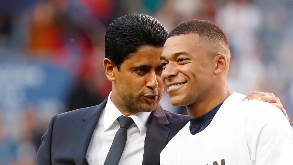 Kylian Mbappé et le président du PSG, Nasser Al-khelaifi