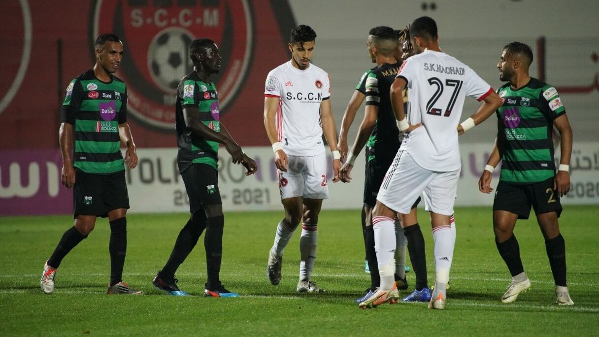 Une phase du match aller entre le Rapide Club d'Oued Zem et le Wydad de Casablanca, soldé par la victoire des Rouges (0-1).