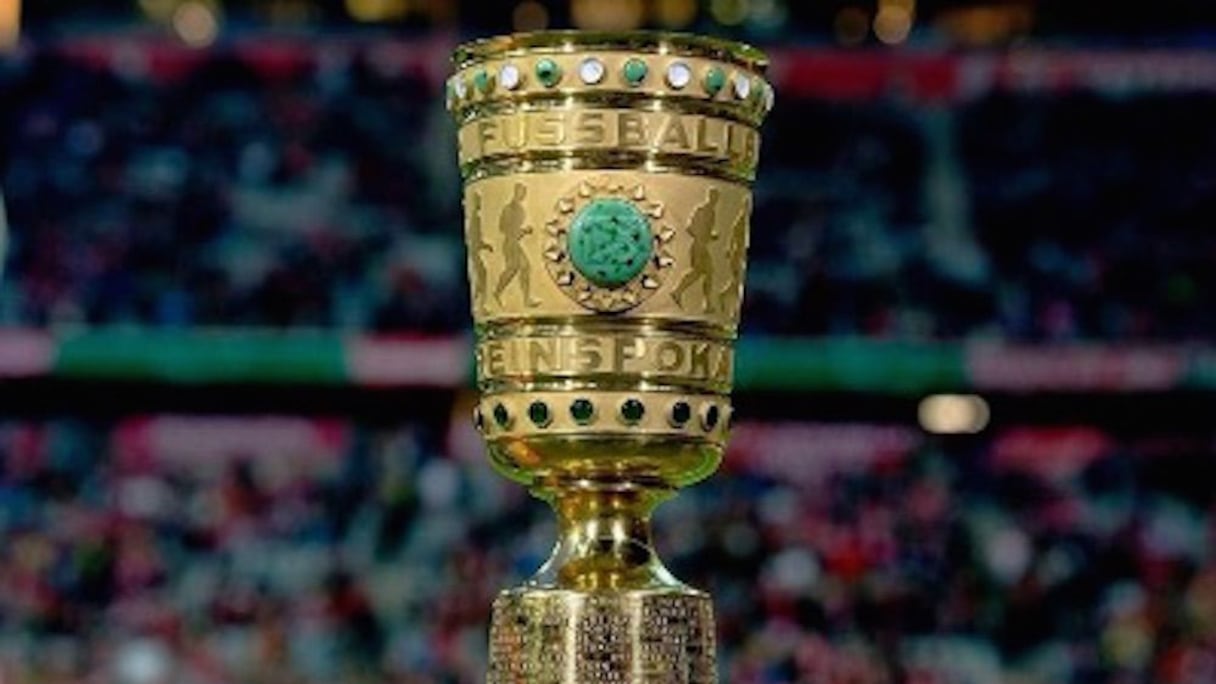 Le trophée de la Coupe d'Allemagne de football.