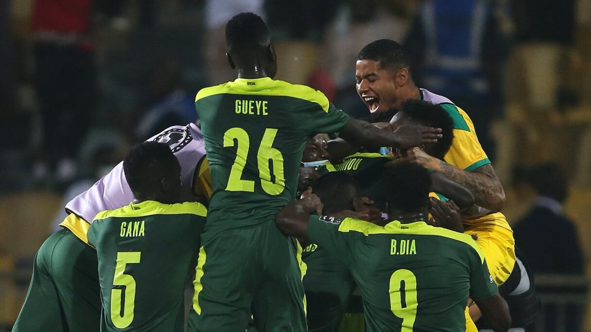 La joie des joueurs du Sénégal après leur victoire en finale de la CAN 2021 contre l'Egypte.