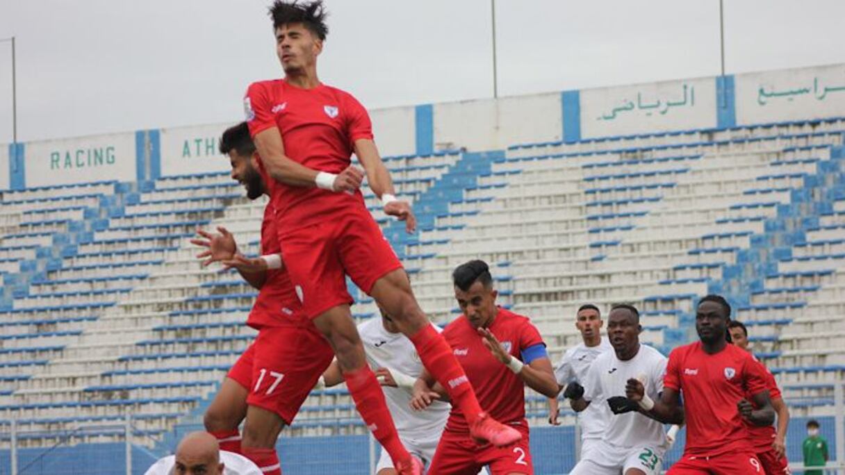 Une séquence du match RAC-TAS (2-2) disputé mercredi 20 janvier au stade Père Jégo.