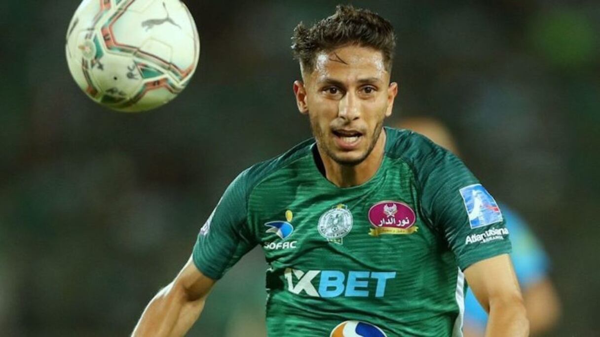 Yousri Bouzok, l'attaquant algérien du Raja de Casablanca.