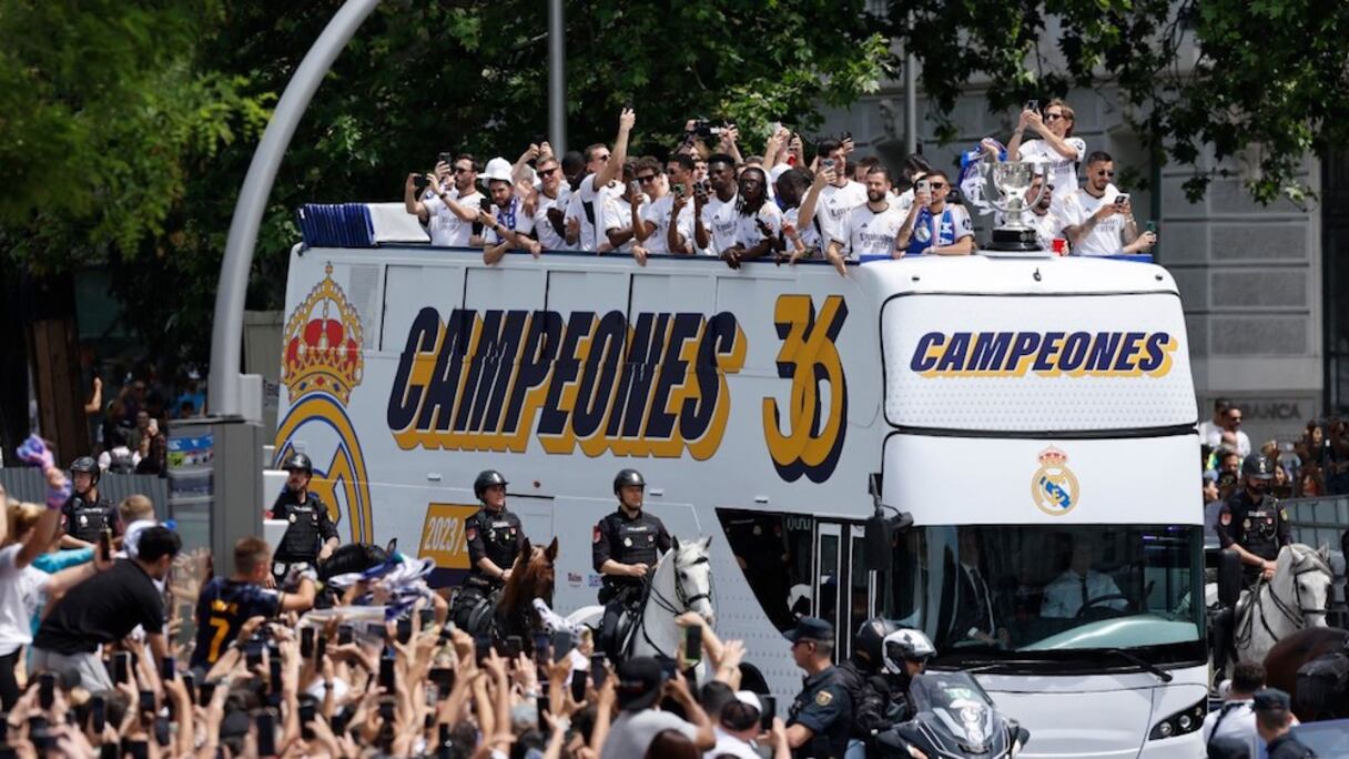 Le Real Madrid célèbre son 36e titre de champion.