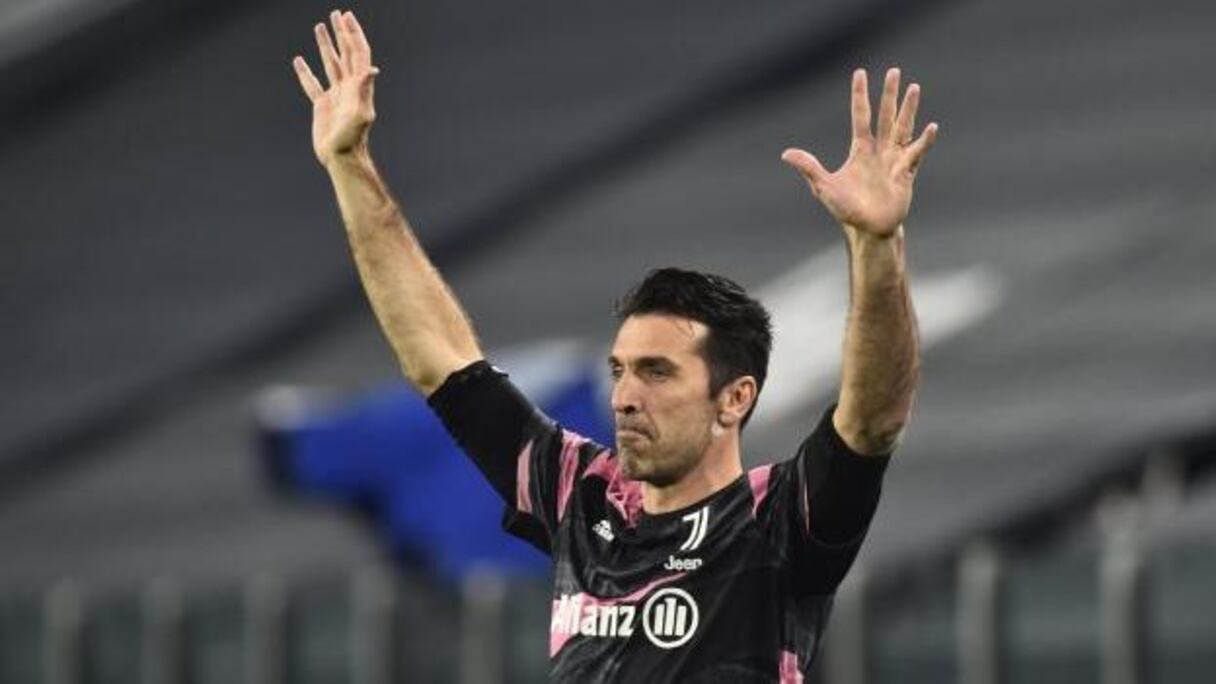 Gianluigi Buffon, le gardien légendaire de la Juventus et de l'Italie.