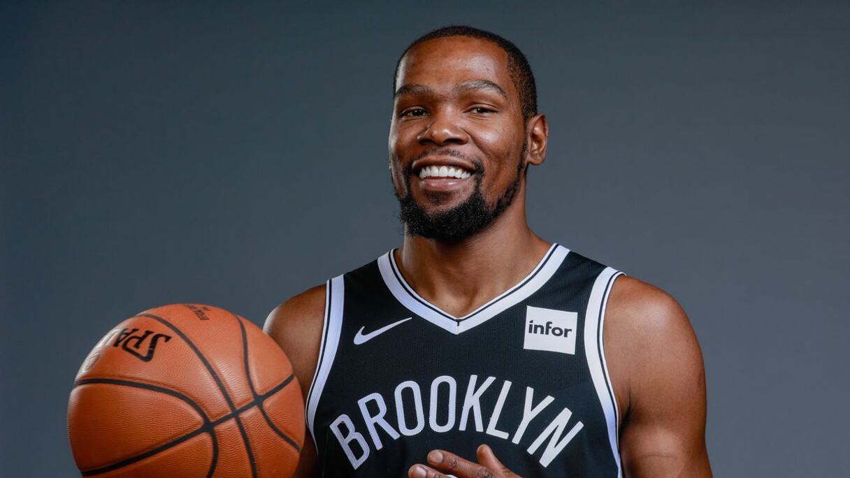 10-Kevin Durant (basketball): il clôt ce top 10 avec 57,9 millions d'euros touchés en 2019.