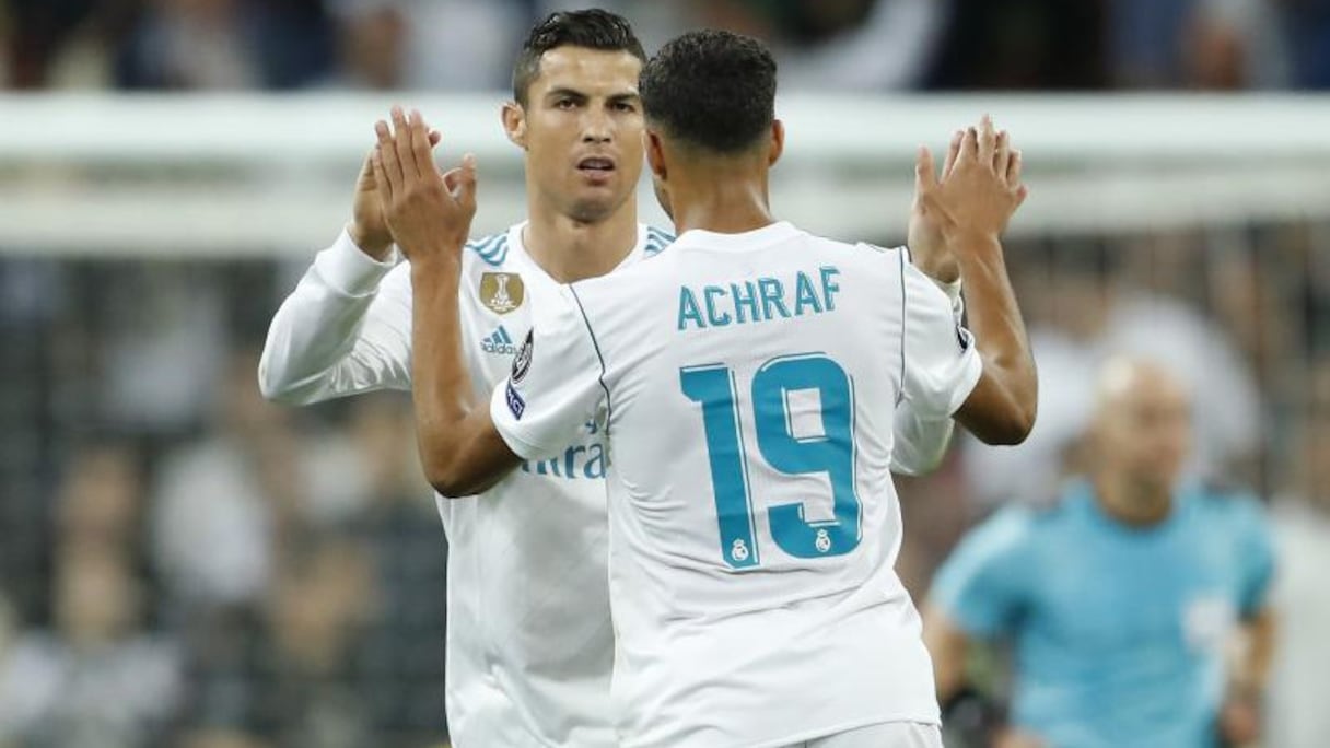 Achraf Hakimi et Cristiano Ronaldo sous les couleurs du Real Madrid.