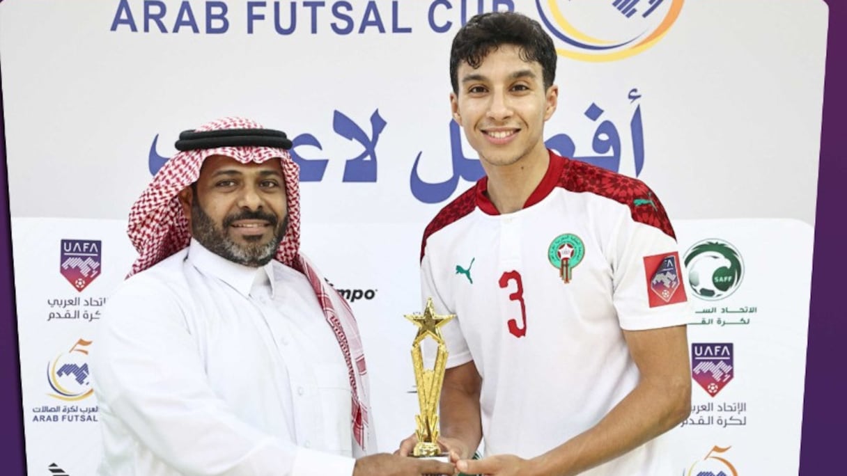 Anas El-Ayyane, élu l'homme de la finale de la Coupe arabe de futsal Maroc-Irak.