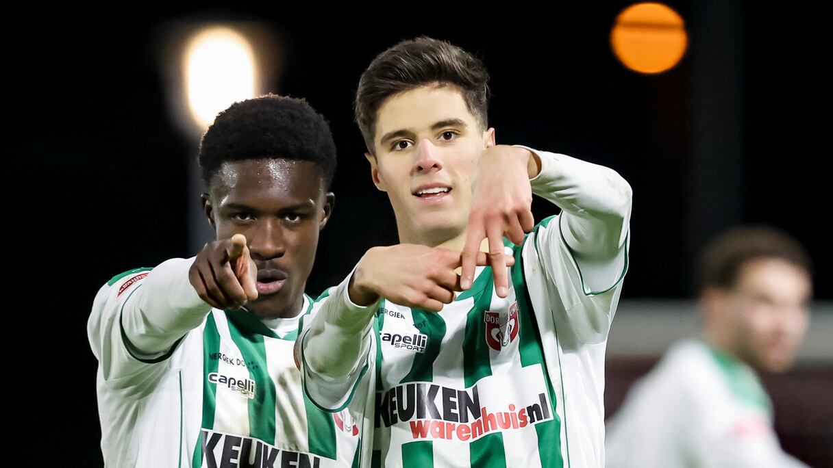 Anouar El Azzouzi, jumeaux d'Oussama, a signé un contrat de trois saisons avec PEC Zwolle, aux Pays-Bas.