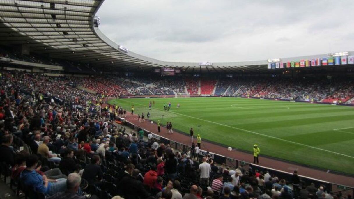 Le reste des rencontres du groupe D se déroulera un peu plus au nord, à Glasgow, dans le stade Hampden Park. Avec ses 51 000 places, le stade accueille les matchs de l'équipe d'Écosse depuis 1906.