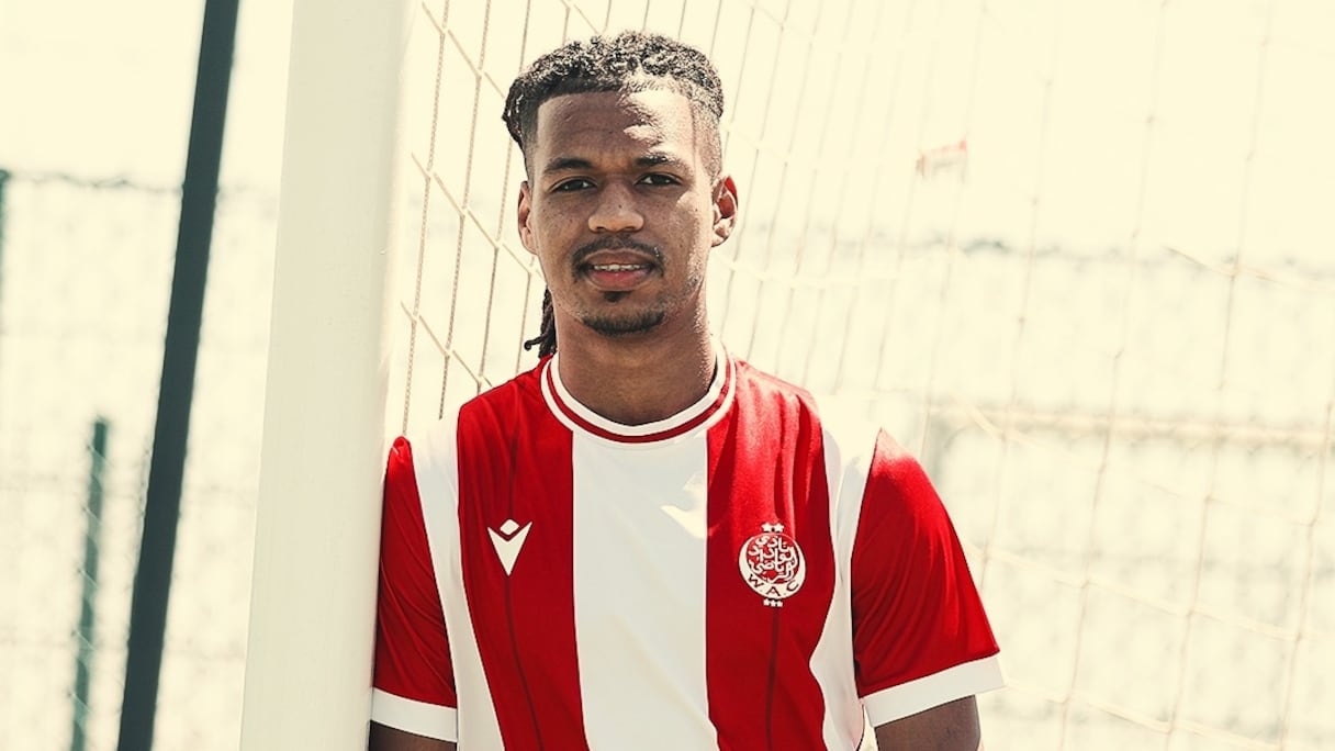 المهدي موباريك بقميص الوداد الرياضي