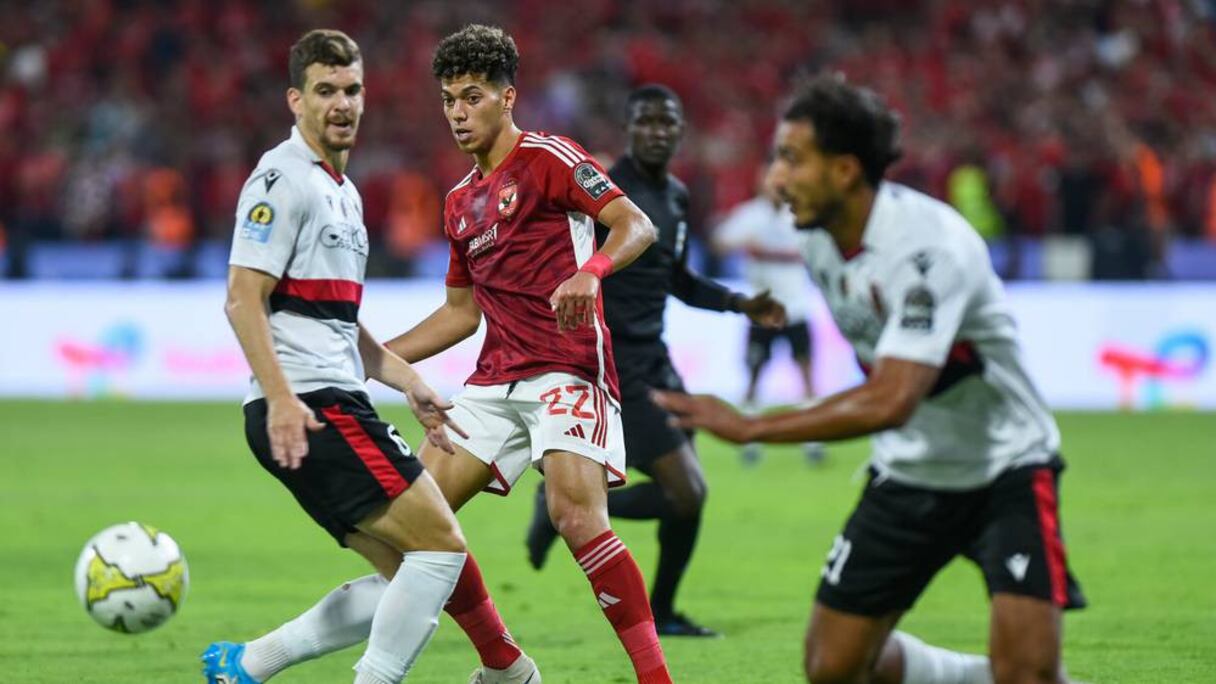 Phase de jeu de la rencontre de Super Coupe d'Afrique USMA-AL AHLY