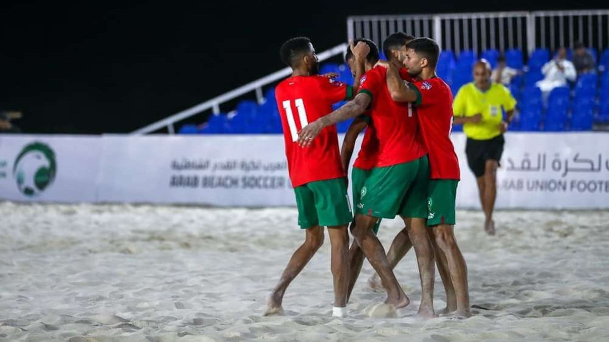 La joie des Lions de l'Atlas de beach soccer après la victoire face au Liban, le 11 mai 2023.